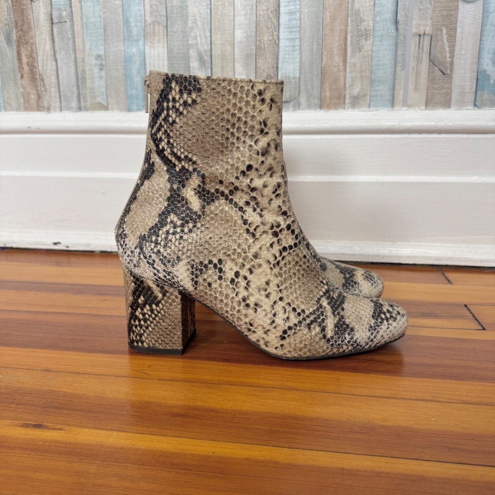 Free People 38 7.5 Cecile Ankle Boots Snakeskin Print Block Heel Neutral Booties - Picture 3 of 16